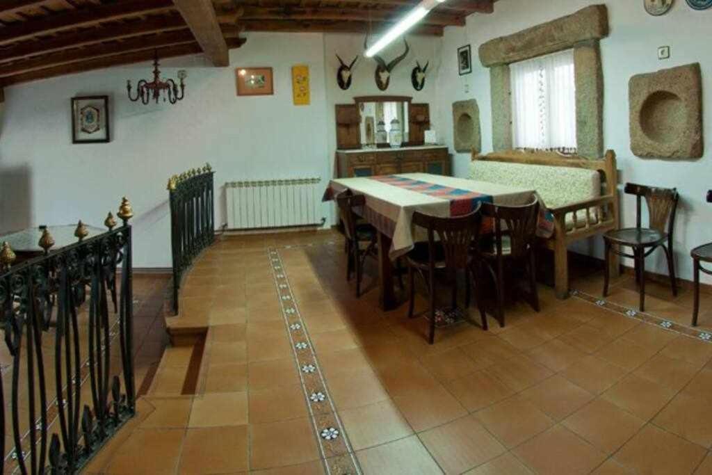 Casa Rural Lucia Es Una Casa Rural Amplia Con Pat Cabezas Bajas Ngoại thất bức ảnh