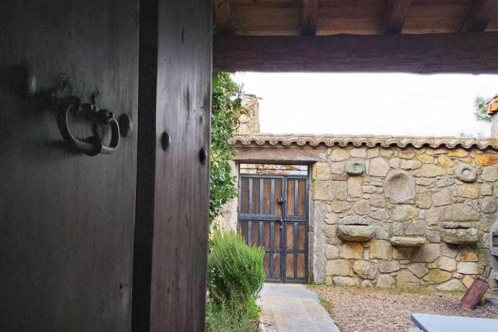 Casa Rural Lucia Es Una Casa Rural Amplia Con Pat Cabezas Bajas Ngoại thất bức ảnh