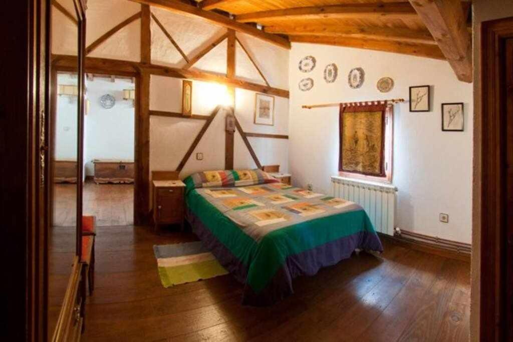 Casa Rural Lucia Es Una Casa Rural Amplia Con Pat Cabezas Bajas Ngoại thất bức ảnh